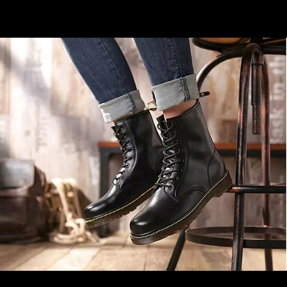 Dr martens knockoffs genuine leather - Picture 5 of 6